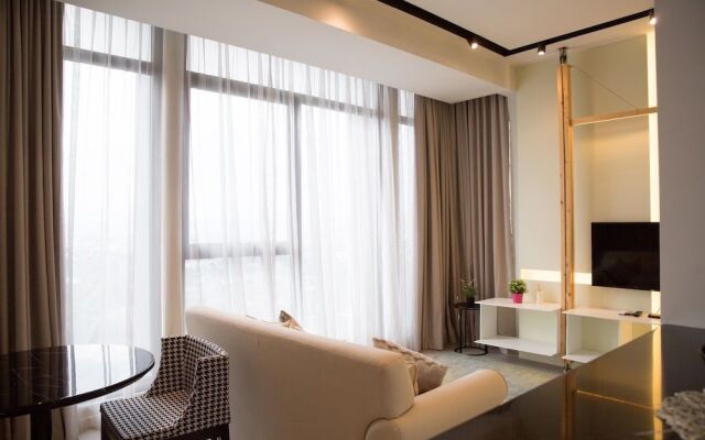 Expressionz Professional Suites By Plush