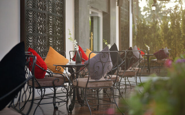 Paradise Suites Hotel