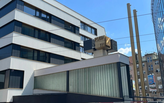 Post 120 Suites