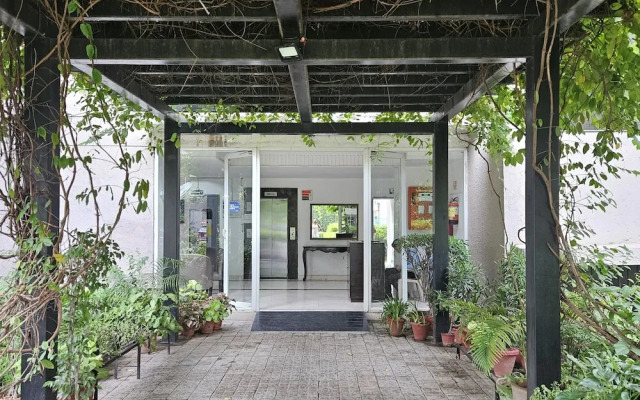 Lux Studio Epic Stay