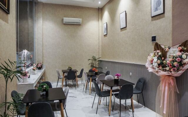 Super OYO Capital O 92066 Papakoel Hotel & Cafe