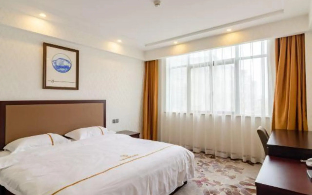 Avis International Hotel