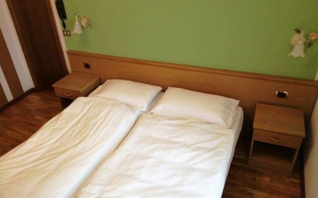 Green Base Hotel B&B