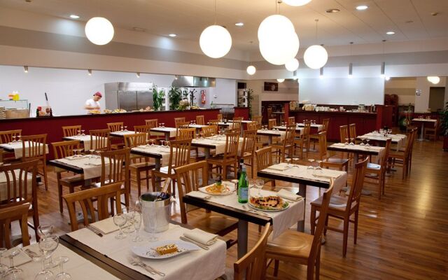 HotelTo