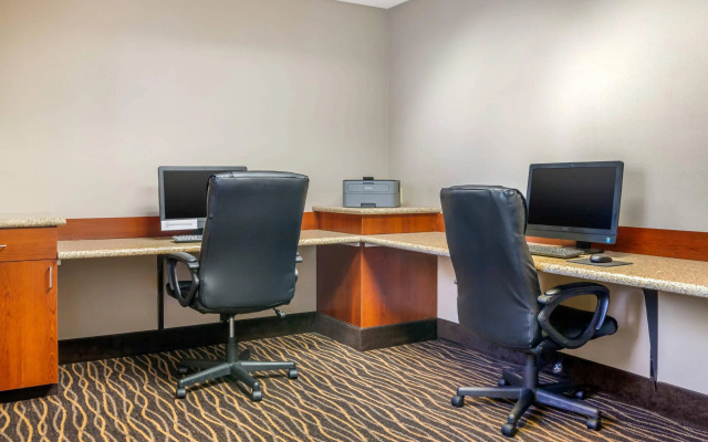 Sleep Inn & Suites Milwaukee Airport