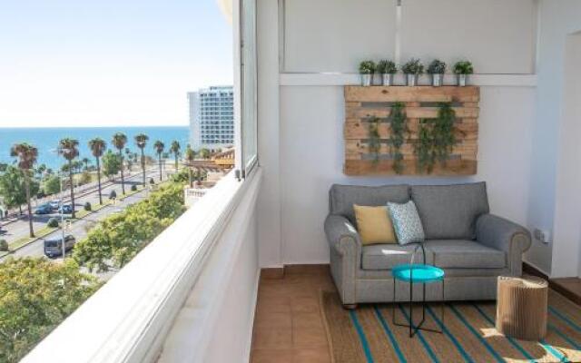 UrbanChic Beachfront Apt