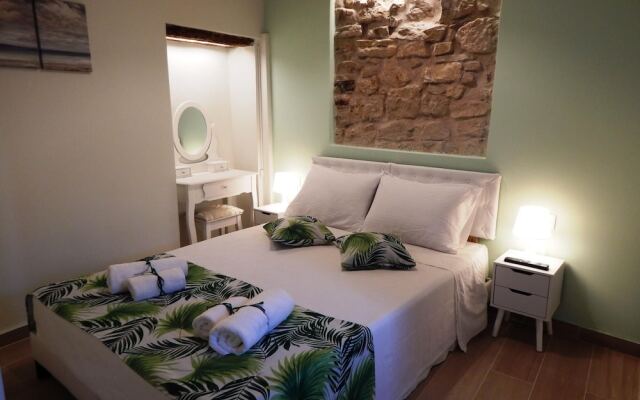 Sole Apartments - Near Corfu Port