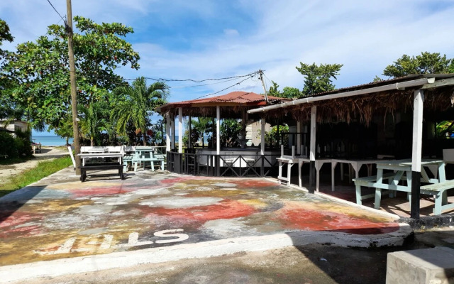 Drifters at One Mile - Hostel