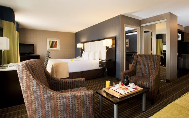 Holiday Inn Hotel & Suites Mississauga by IHG