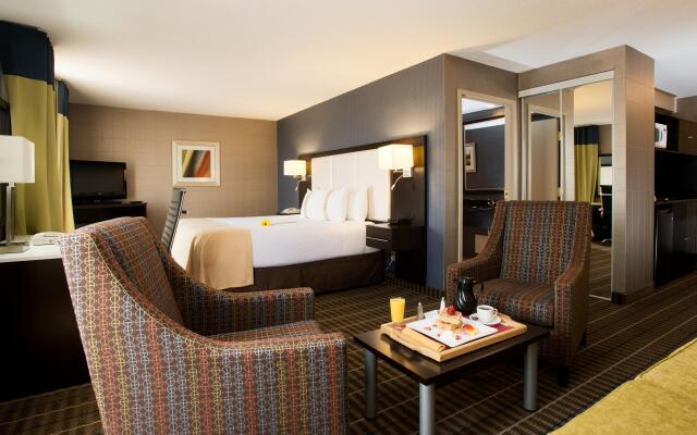 Holiday Inn Hotel & Suites Mississauga, an IHG Hotel