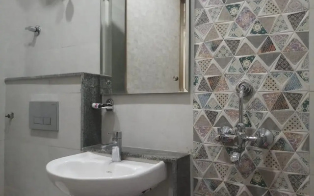 Gracious by Vishesh Hotels & Home Stay