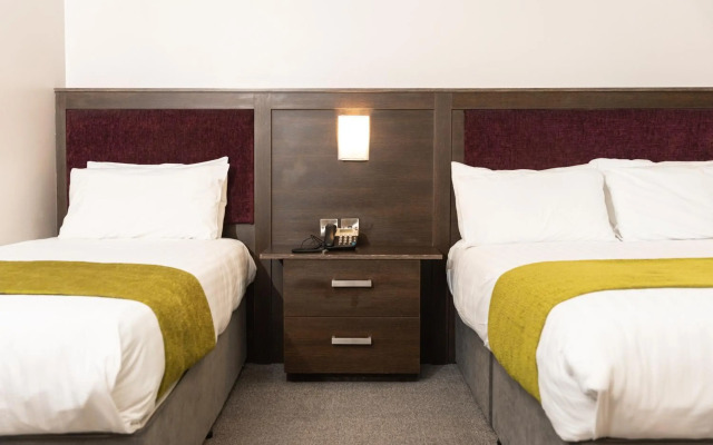 Waterfoot Hotel