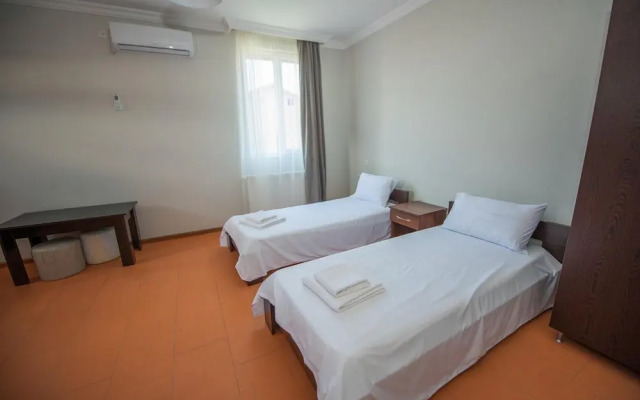 Отель «Космос»