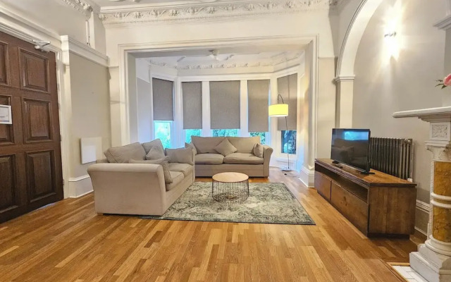 Broomfield Hotel