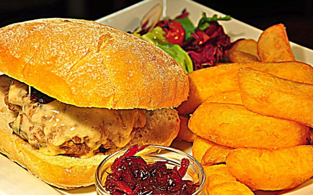 Sportsmans Valley Hotel