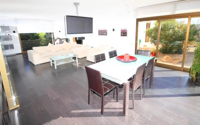 Villa Poligono 18 Parcela 369 Holiday hou No.1