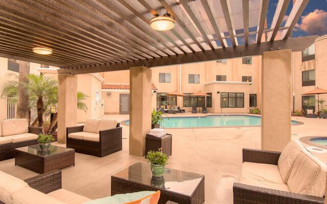 Holiday Inn Express Hotel & Suites Carlsbad Beach by IHG