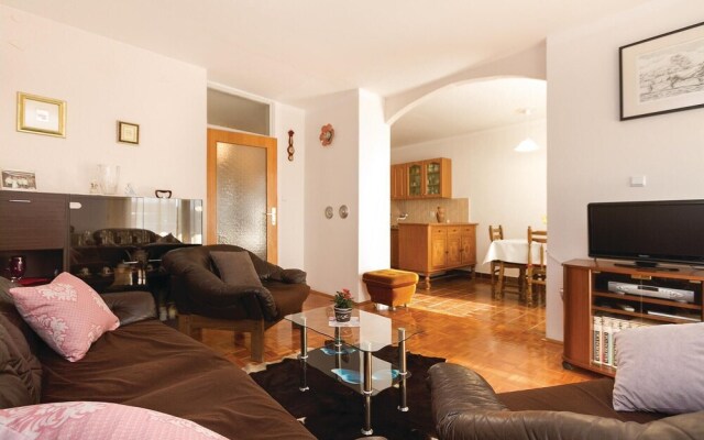 Stunning Apartment in Fazana With 2 Bedrooms and Wifi