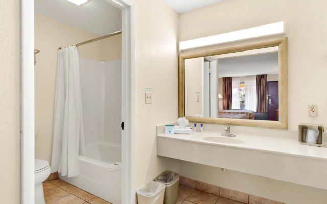 Americas Best Value Inn Ocean Inn