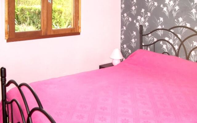 Chalet With 3 Bedrooms in Saint-gérons, With Wonderful Lake View, Pool