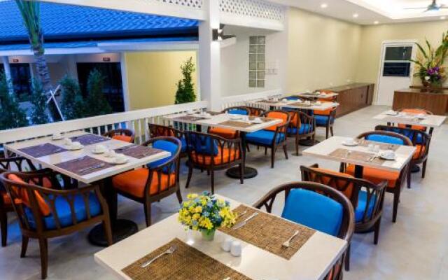 Blu Boat Pool Access Resort and Villas