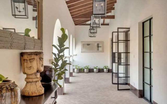 Casa Brilhante - 4BR Villa w Private Pool Garden