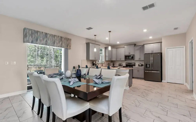 Family Friendly! 6bed 5Ba Villa with Pool
