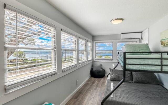 Anchors Away River House