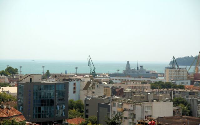 Sea view apartment in the city heart