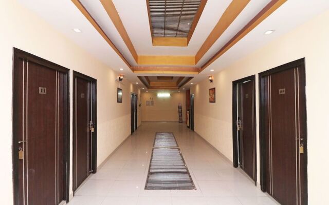 OYO 12742 Vasundhra Heights