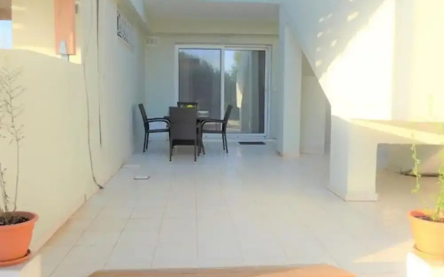 "kalamaki Plaza Apartments 'elia'"