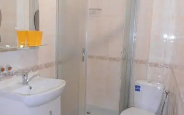 Smerekova Khata on Pidgirna