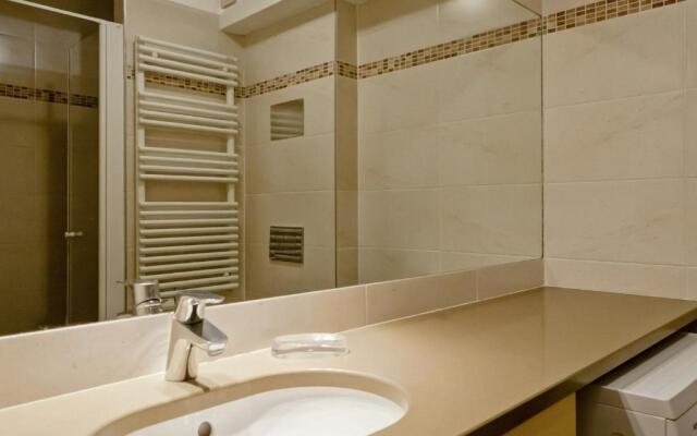 Appartement La Tania, 3 pièces, 8 personnes - FR-1-513-37