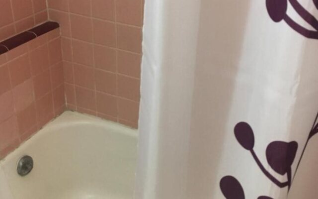 Nassau Holiday Motel