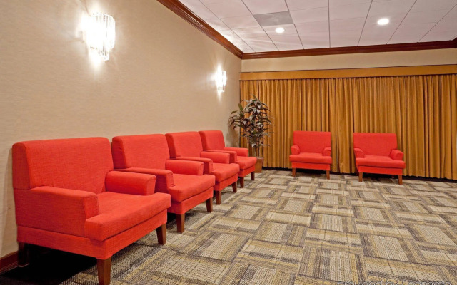 Holiday Inn Totowa Wayne Hotel