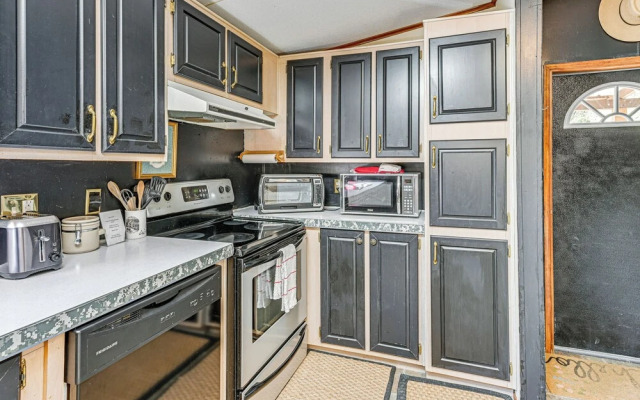 Fire Pit & Decks: Creekside Cabin in Robbinsville