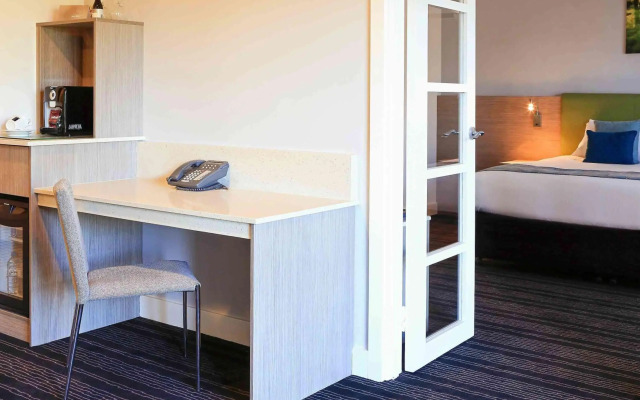 Novotel Swan Valley Vines Resort
