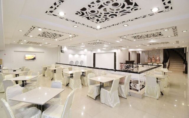 Airy Thamrin Gandhi Medan