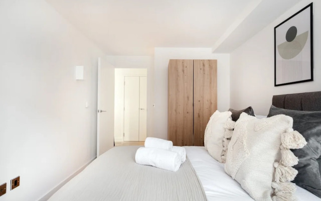 Fitzrovia 1BR with Balcony by Soho