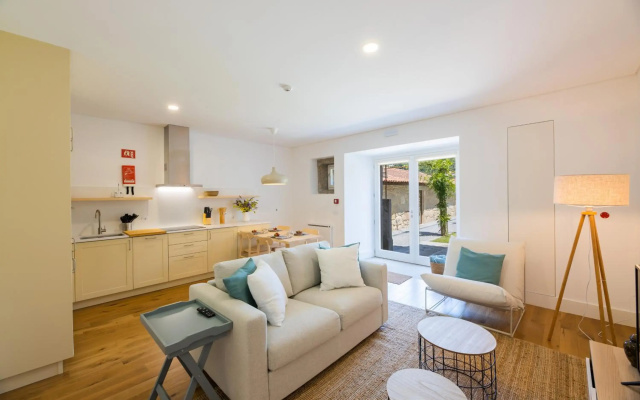 Linden Tree House A and B