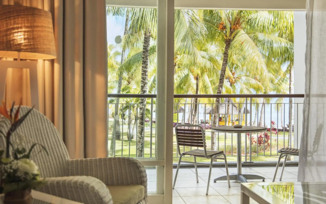 Victoria Beachcomber Resort & Spa