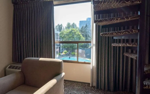 Hotel 116, A Coast Hotel Bellevue