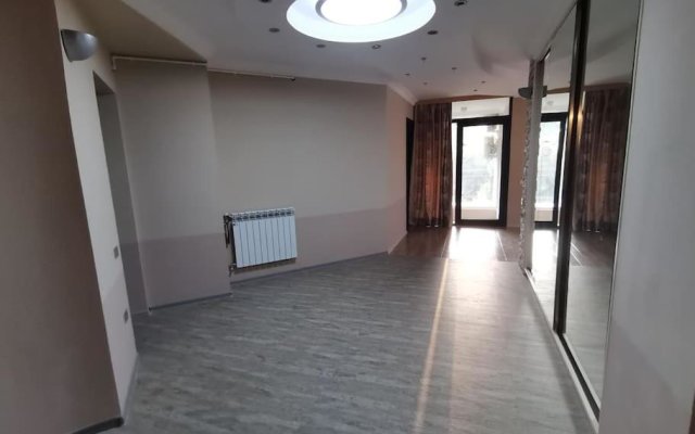 200m apartamenty na pljazhe Ureki dlja otdyha bol'shoj sem'i ili kompanii