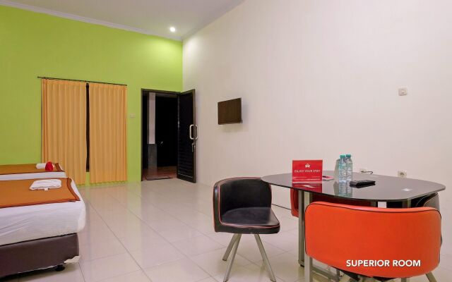 ZEN Rooms B Walk Batu