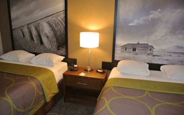 Home Inn and Suites Lloydminster