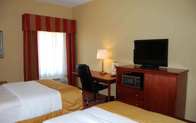 La Quinta Inn & Suites by Wyndham Fairfield TX