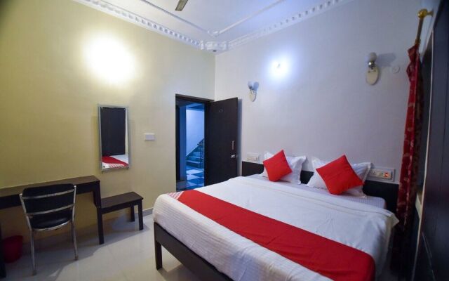 Oyo Home 3688 Apartment Palace