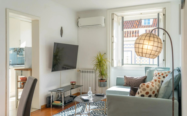 LV Premier Baixa PR2 Elevator City View Balcony