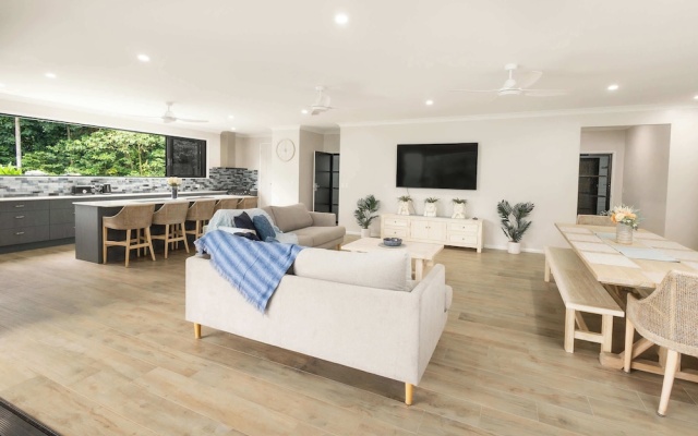 Barron Heights in Caravonica – Guest Rooms – Cairns