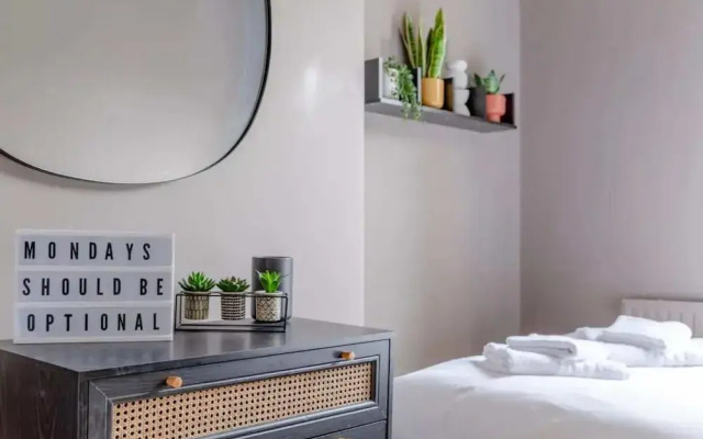Sophisticated 1BD Flat Near Clapham